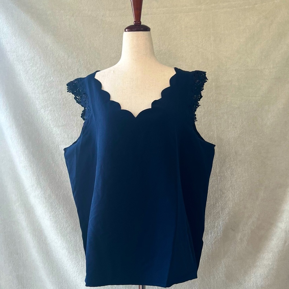 Navy Blue Structured Tank Top Blouse Dressy Lace Dress Shirt w/ Lacey Sleeves
